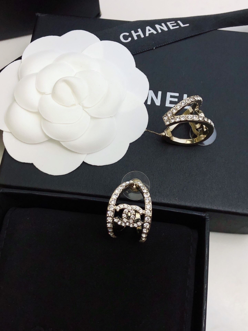 Ch**el earrings